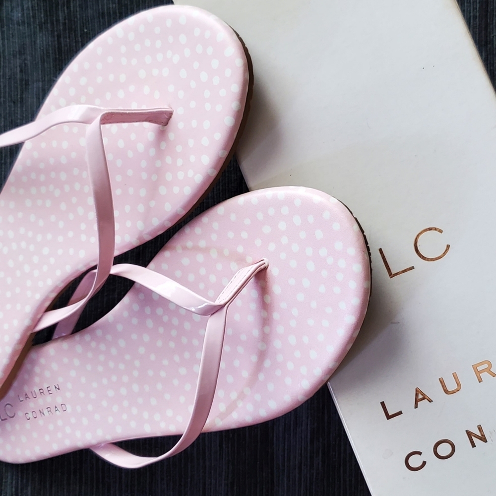 LC Lauren Conrad Sandles